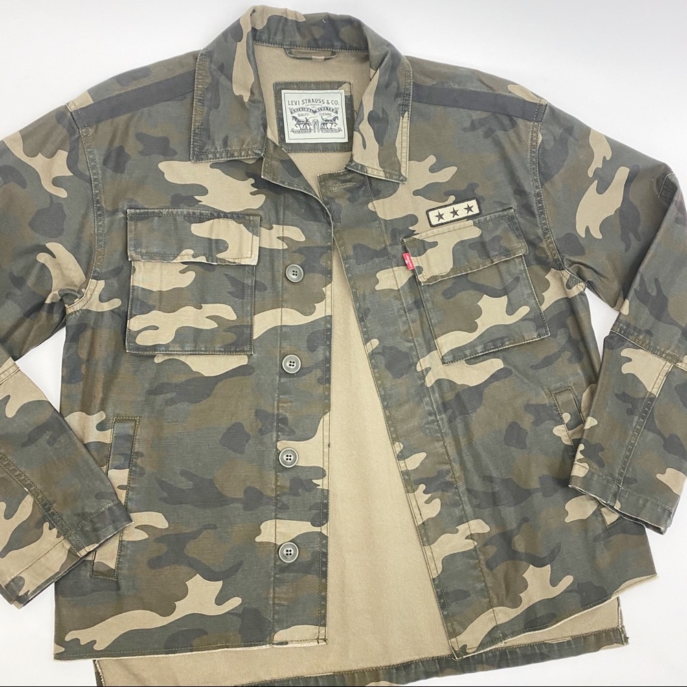Levi’s Cotton Camo Printed Military Utility Trucker Jacket: Army Green/Tan - Picture 6 of 15